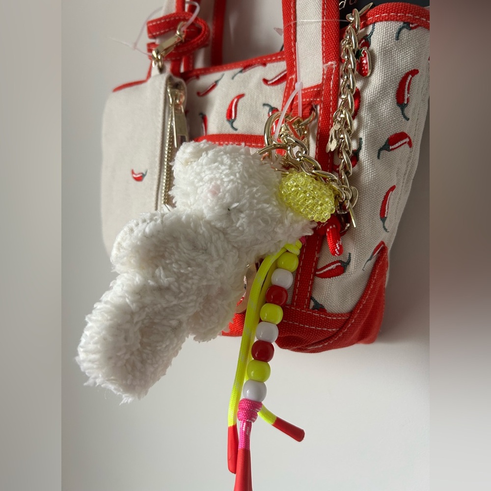 Viral Madden Girl Red Chili Tote Bag with charms - Picture 2 of 5